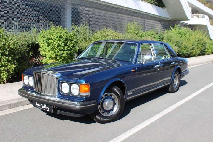 Bentley Eight