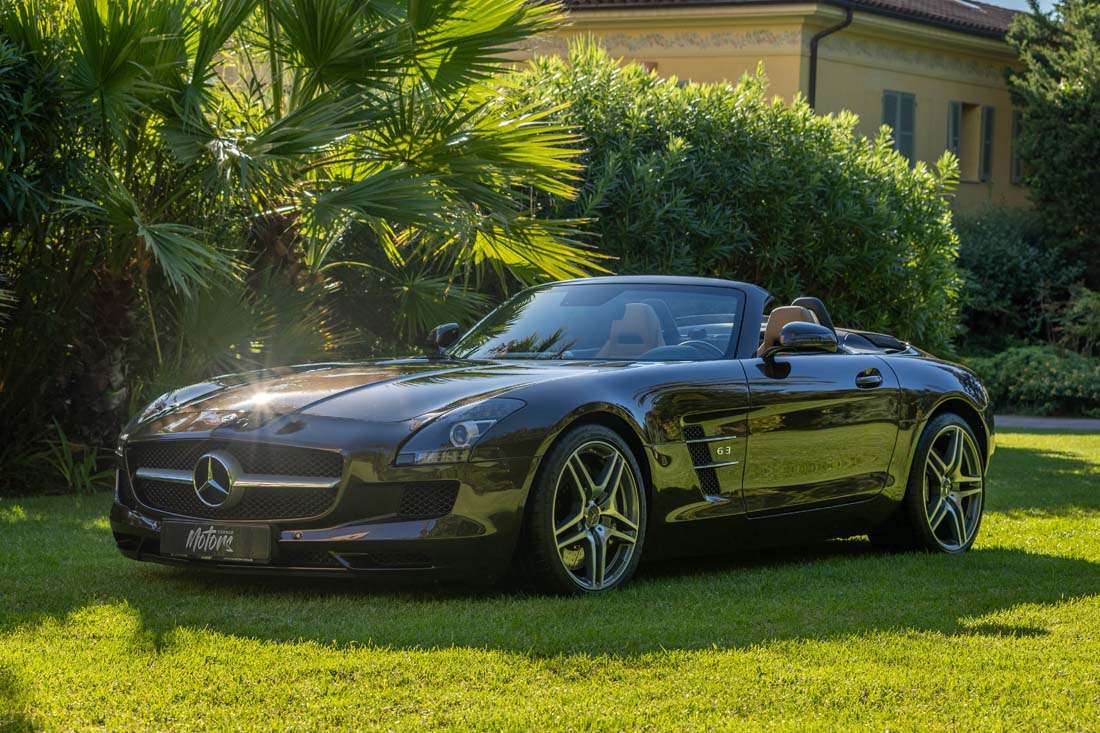 Mercedes-Benz SLS