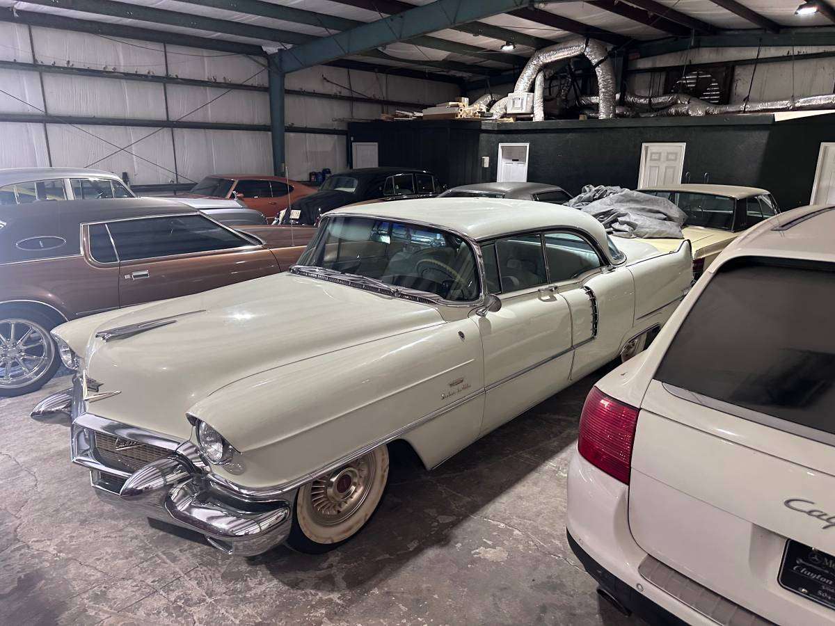Cadillac De Ville