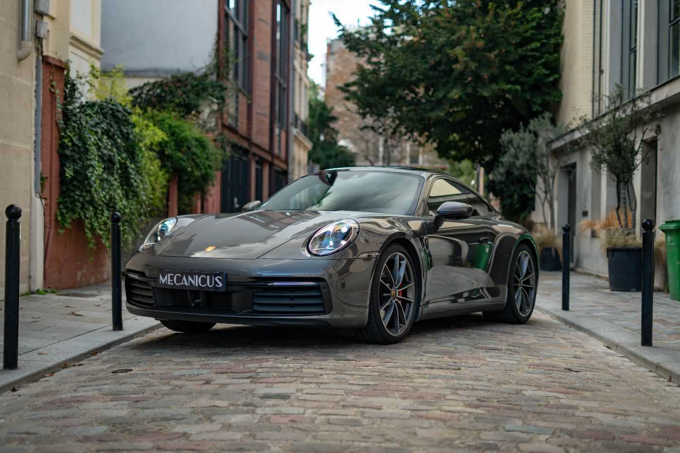 Porsche 992