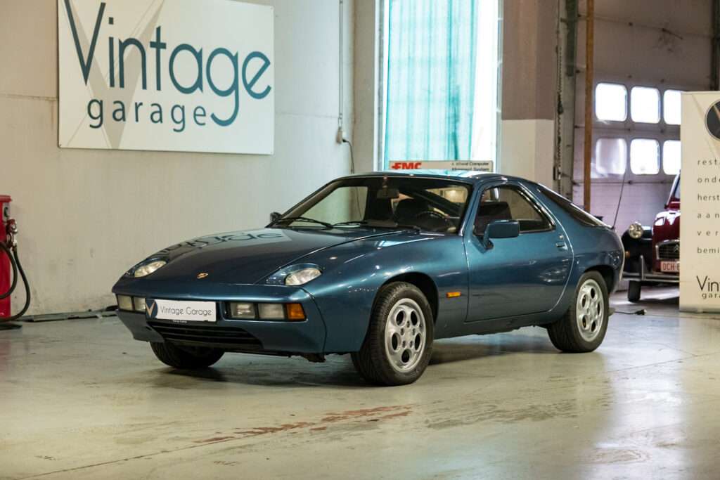 Porsche 928