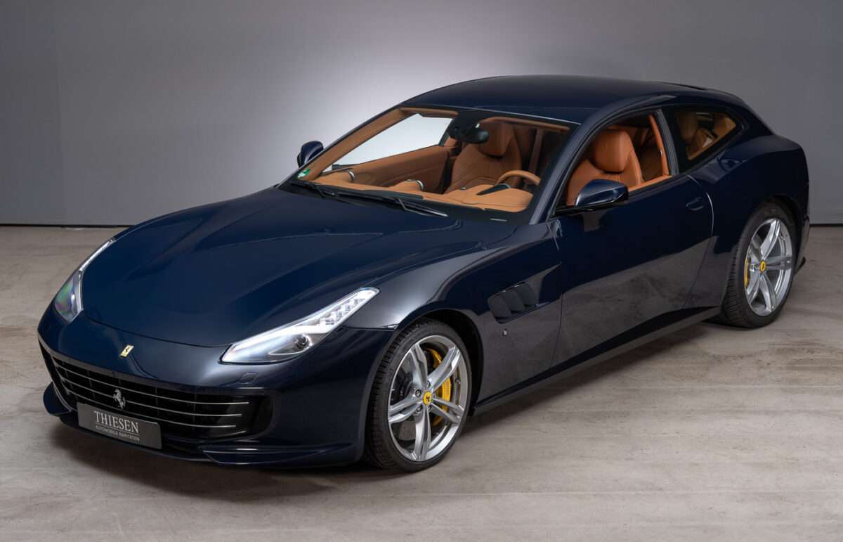 Ferrari GTC4