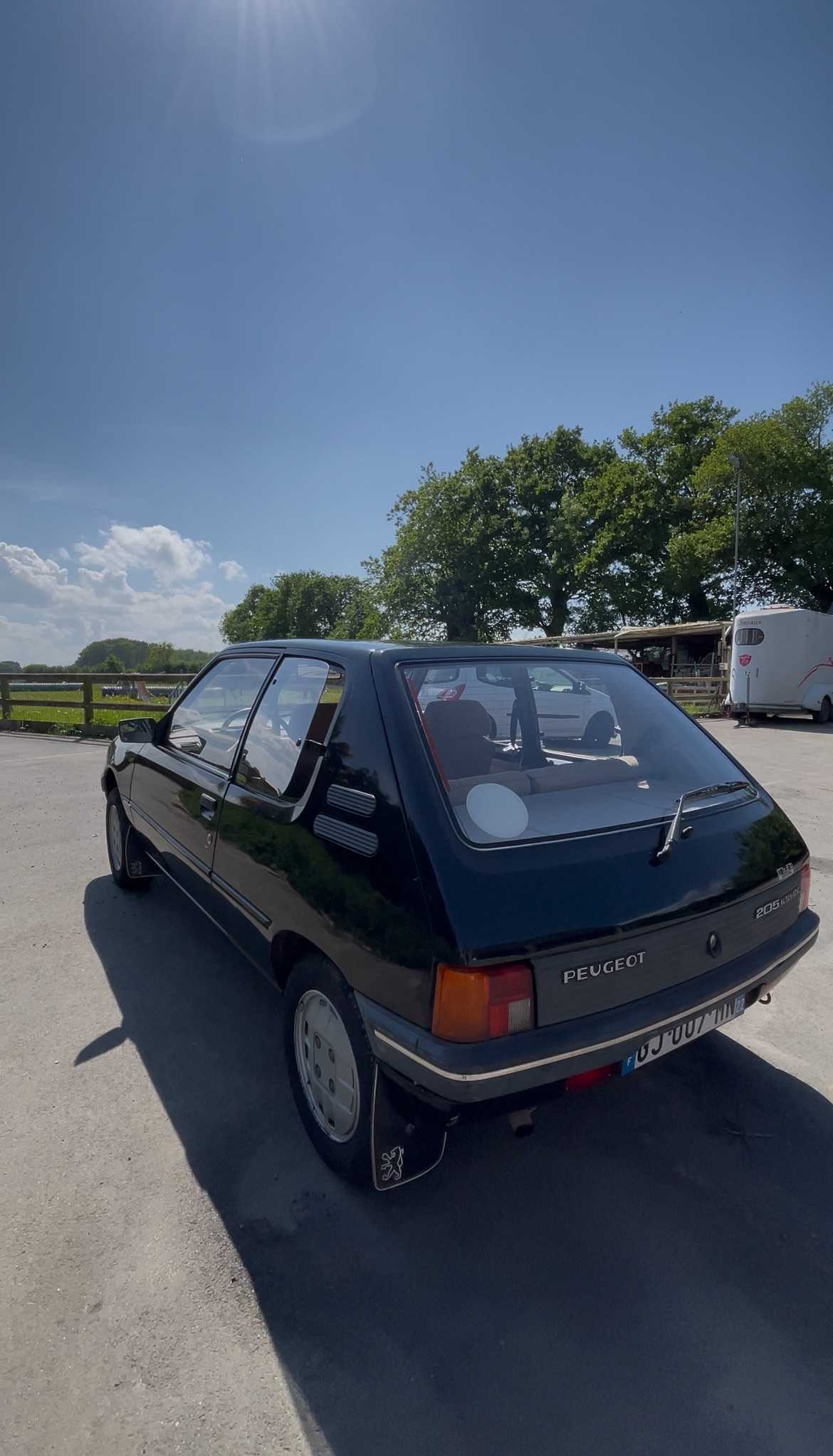 Peugeot 205