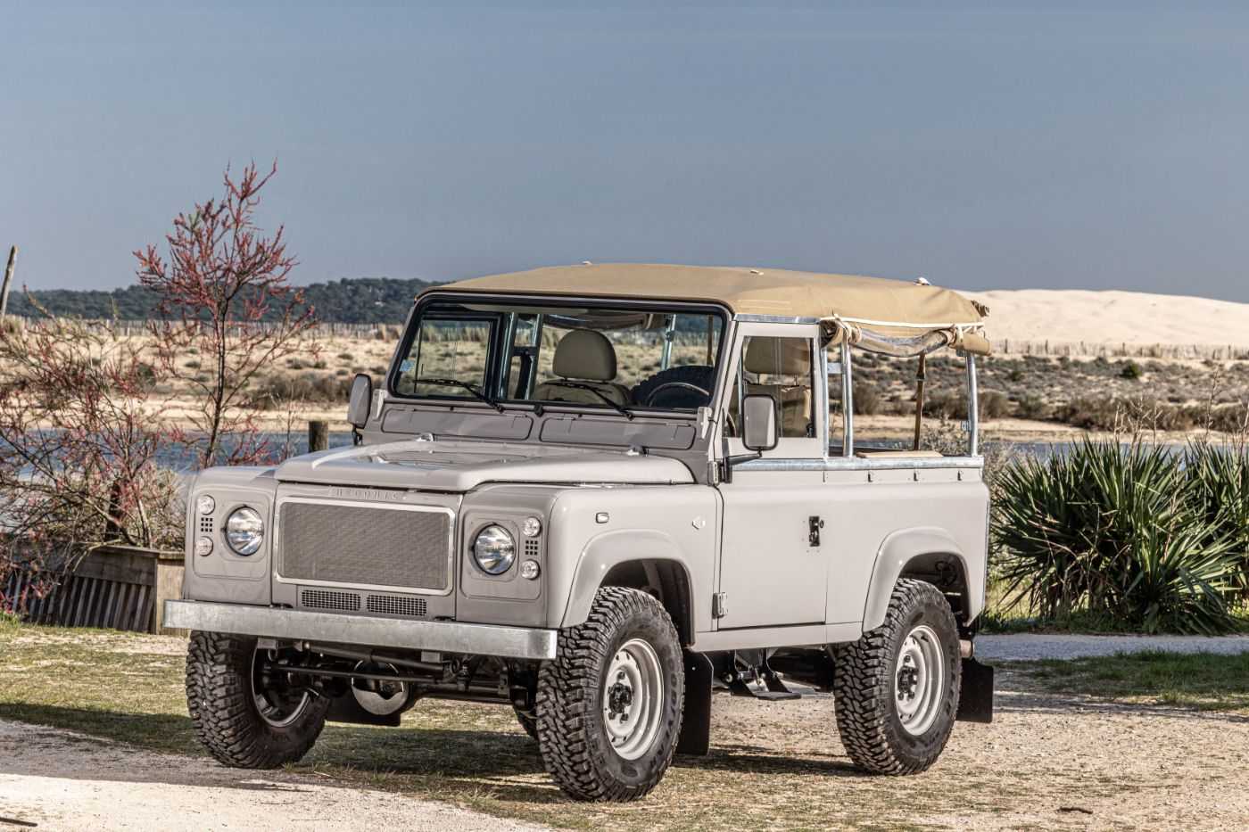 LandRover Defender