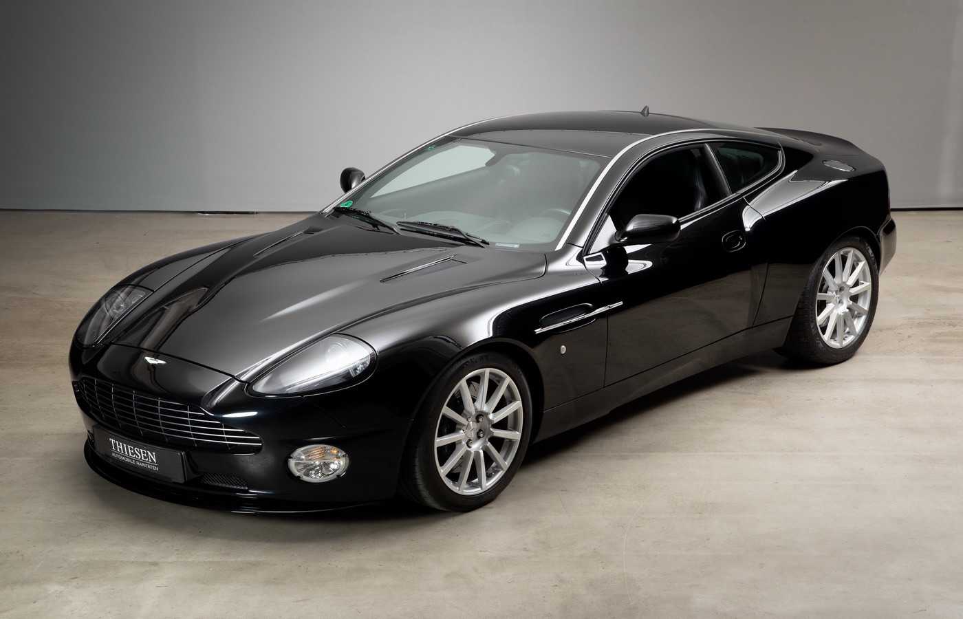 Aston Martin Vanquish