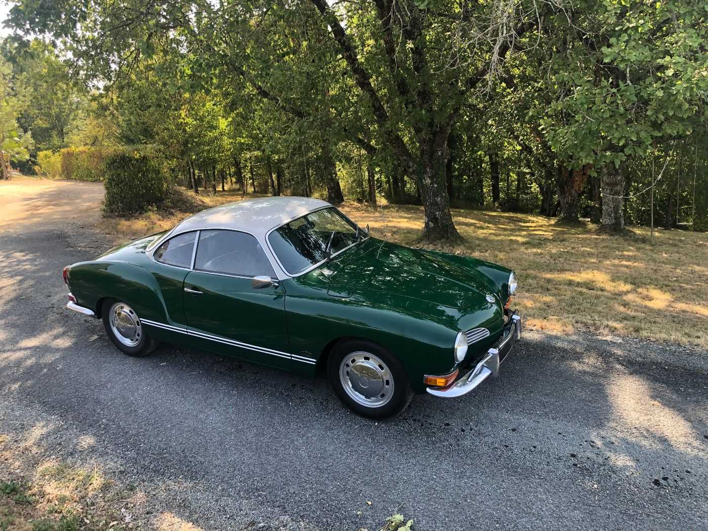 Volkswagen Karmann Ghia