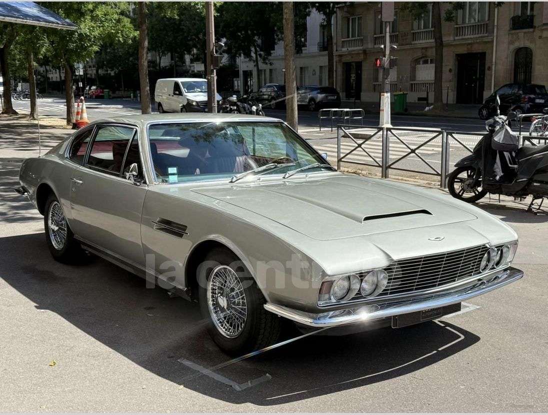 Aston Martin DB