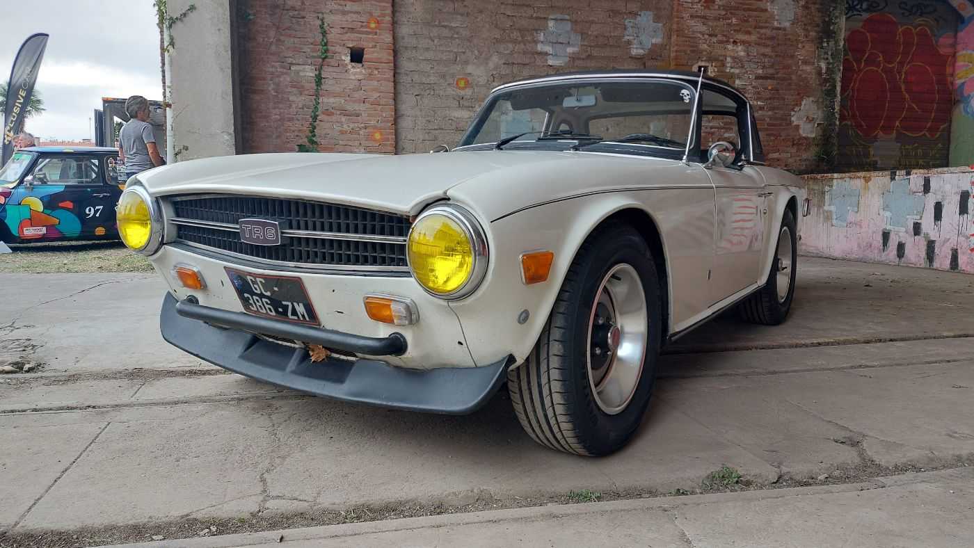 Triumph TR6