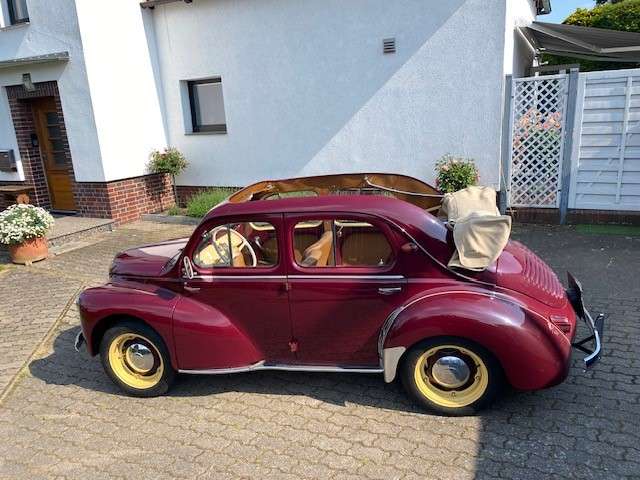 Renault 4 CV