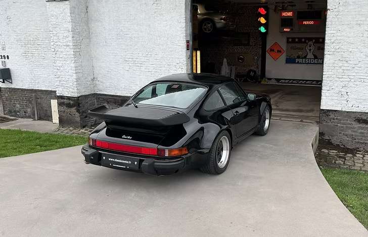 Porsche 930