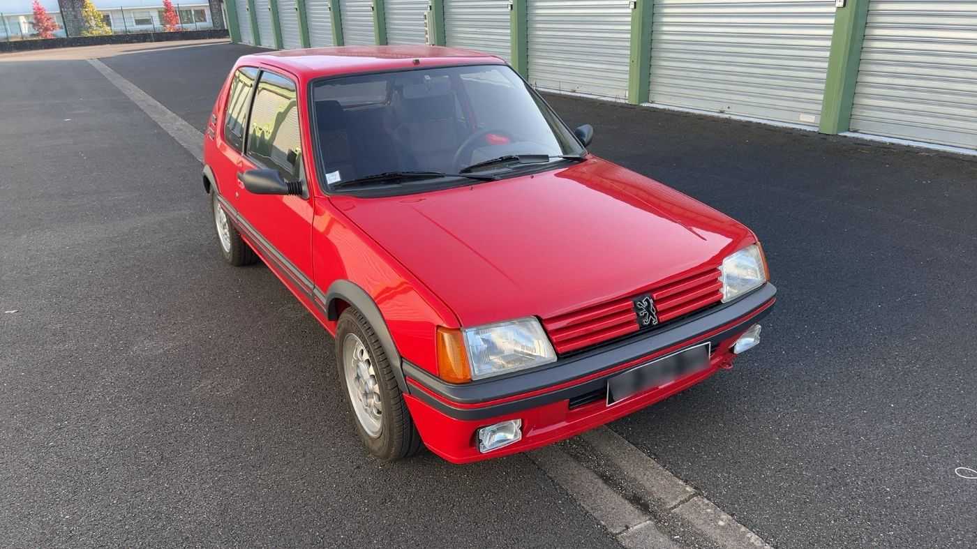 Peugeot 205