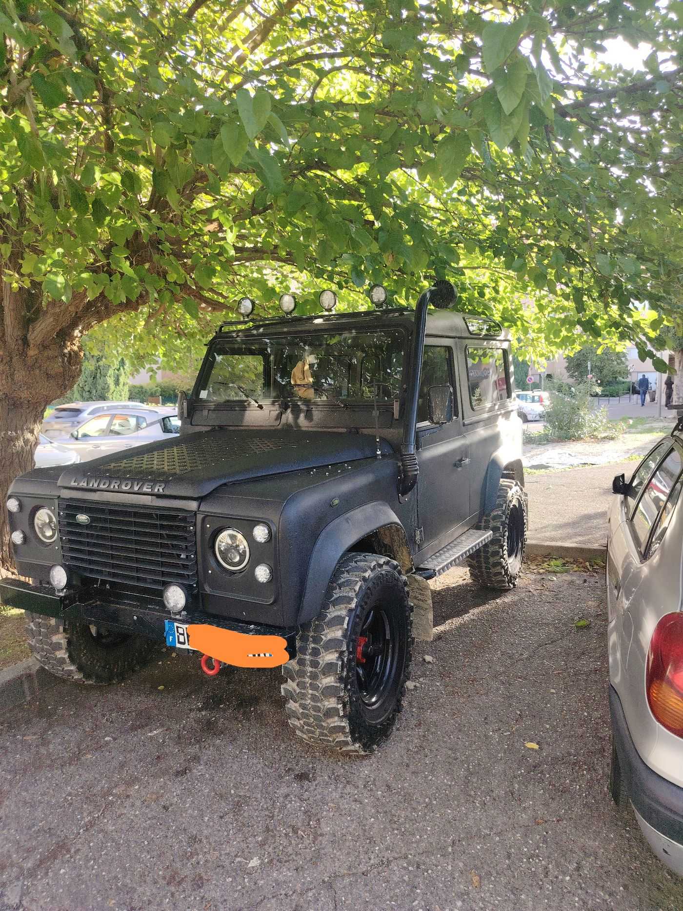 LandRover Defender
