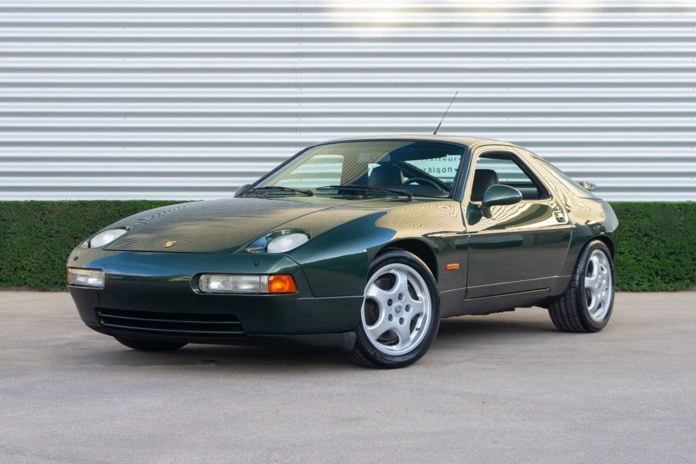 Porsche 928