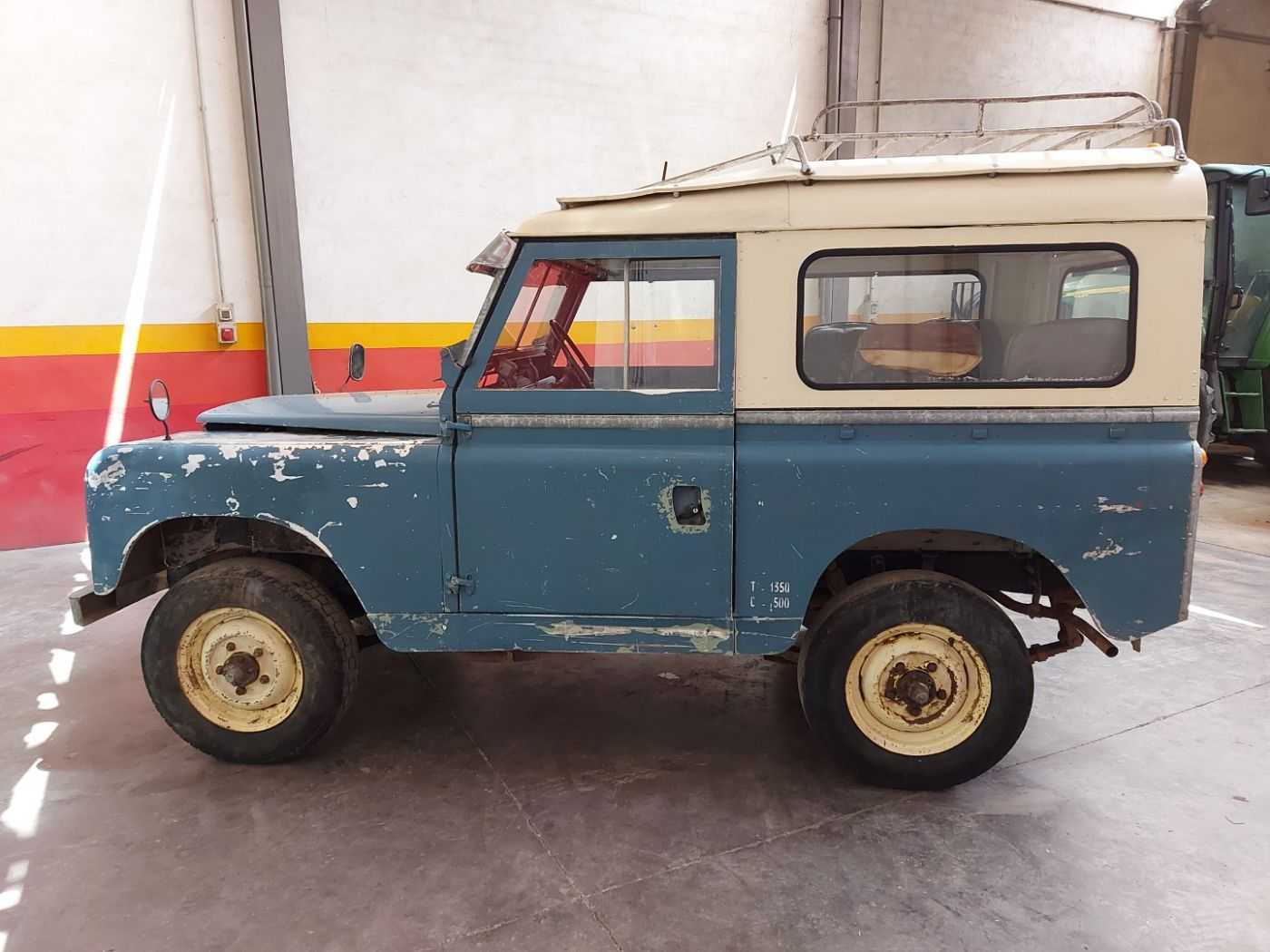 LandRover 88