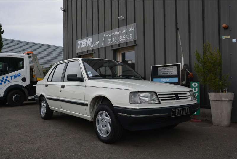 Peugeot 309