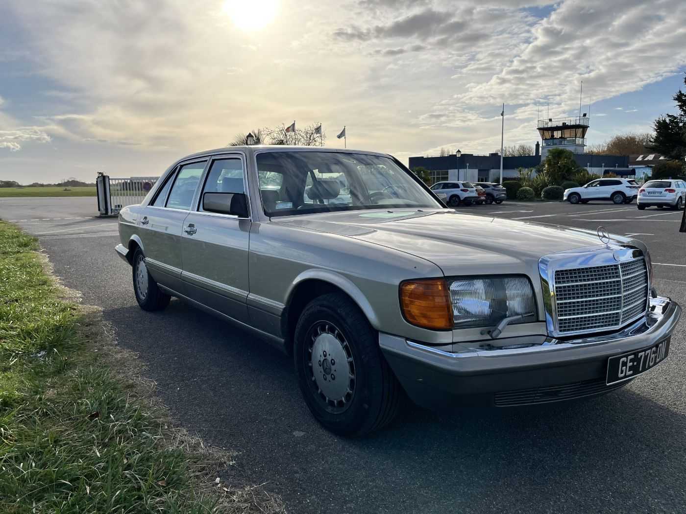 Mercedes-Benz SEL