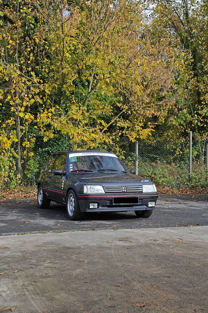 Peugeot 205