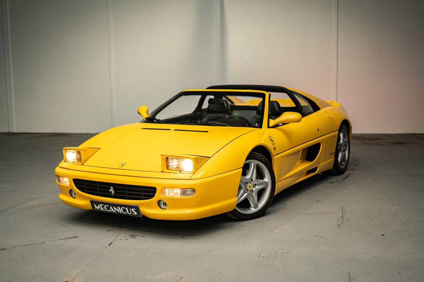 Ferrari 355