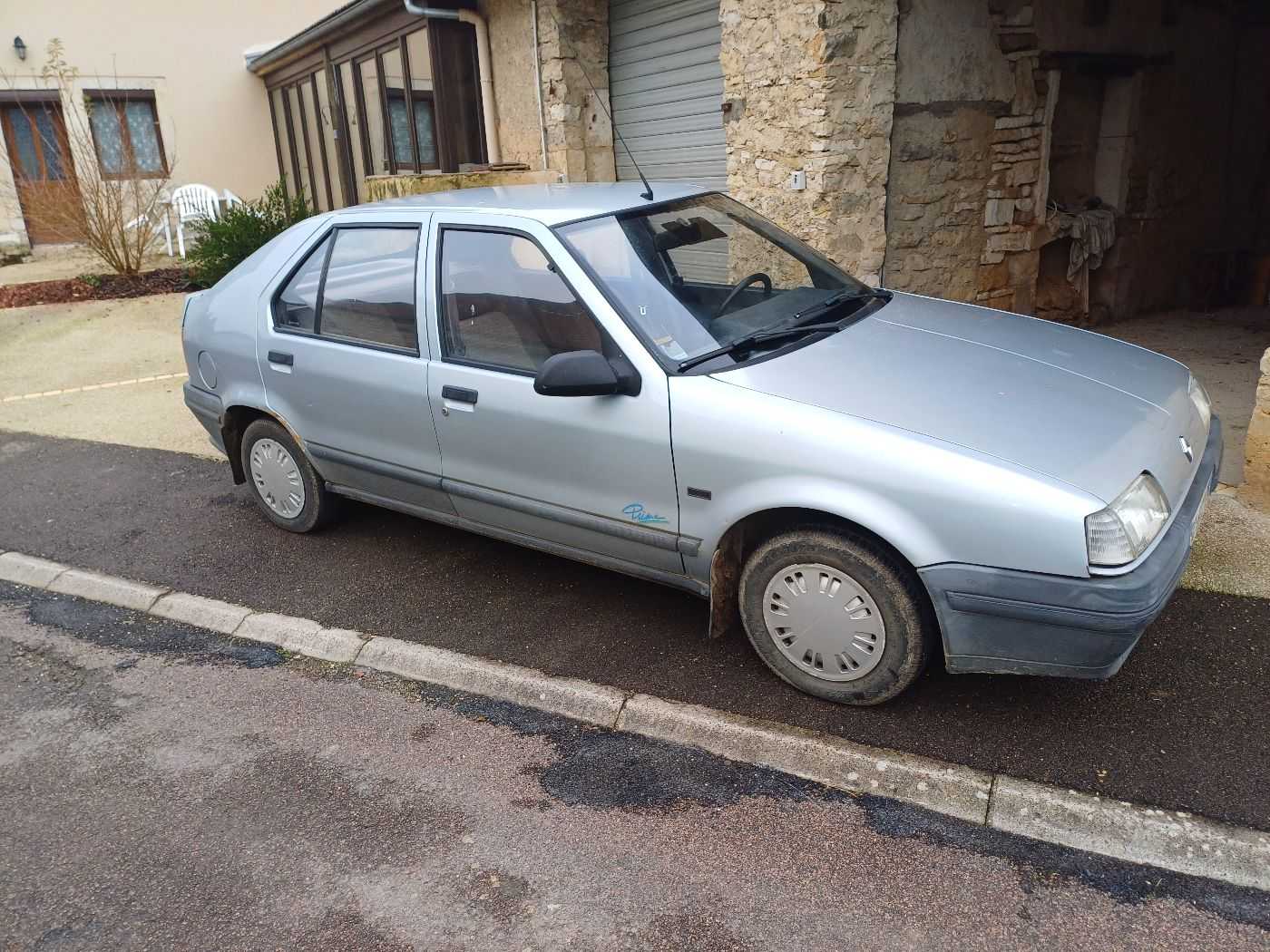 Renault 19