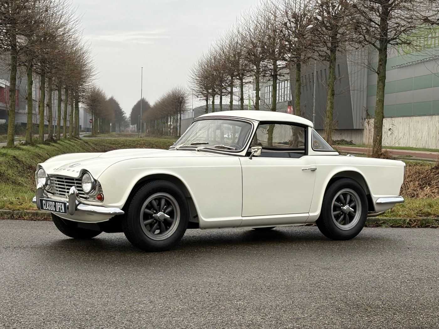 Triumph TR4