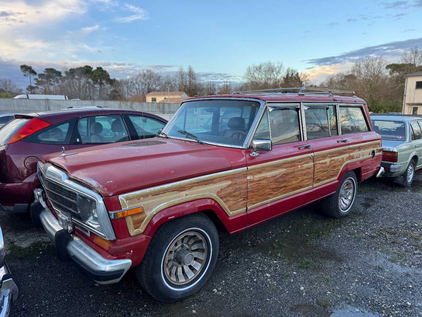 Jeep Wagoneer