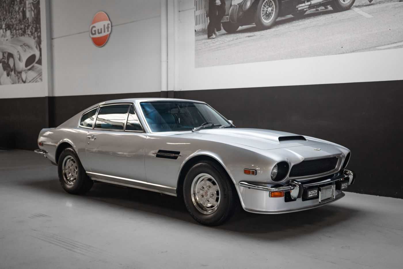 Aston Martin V8
