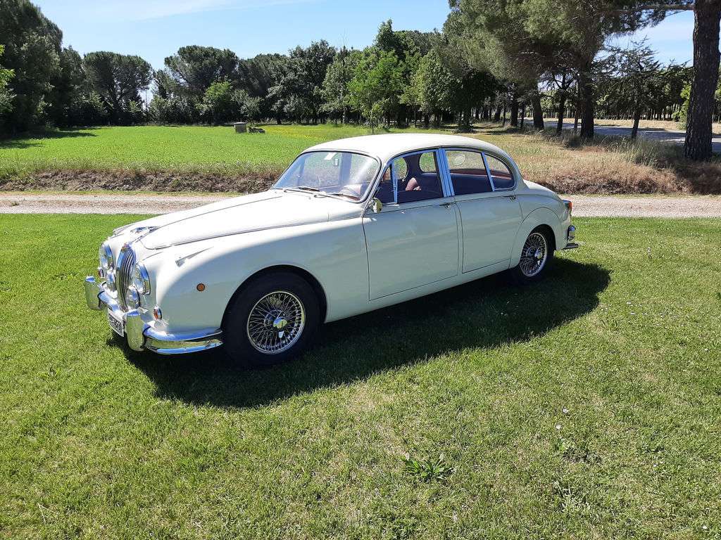 Jaguar MK 2