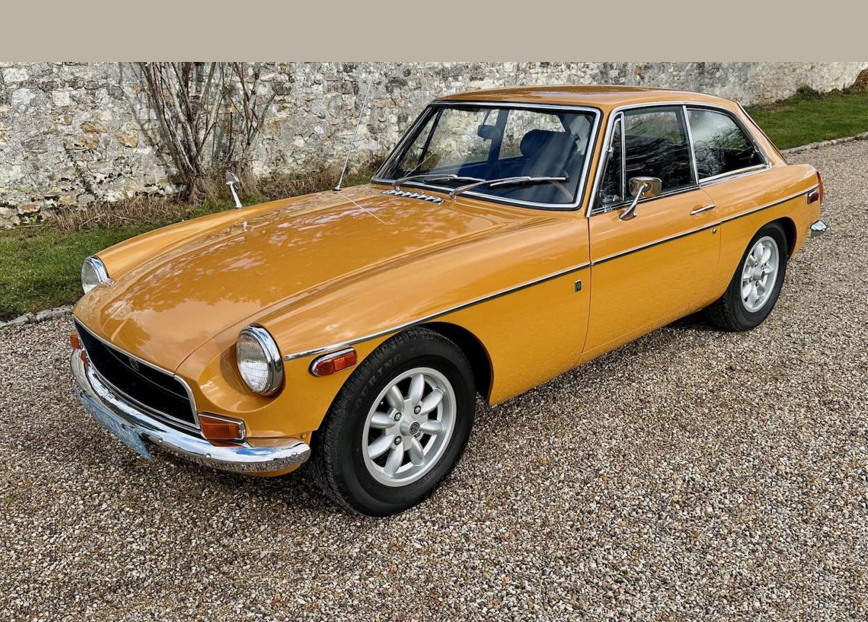 MG B GT
