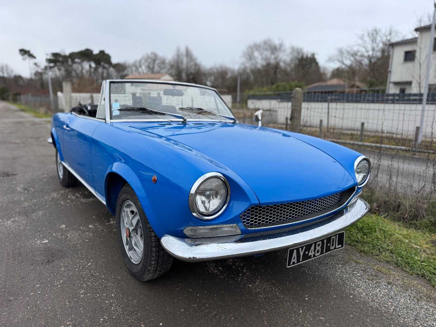Fiat 124 Spider