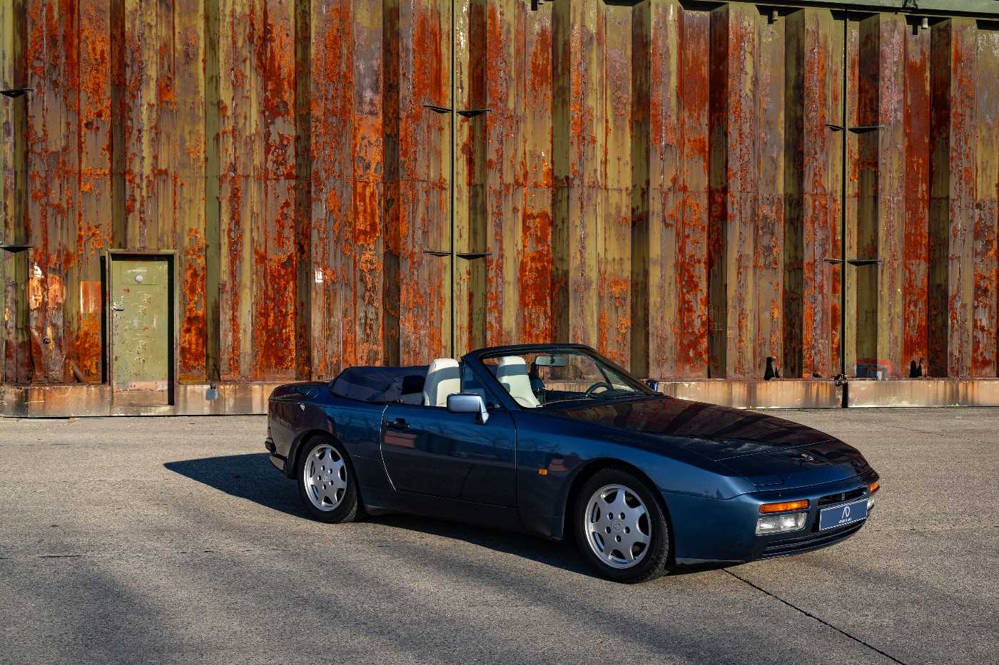 Porsche 944