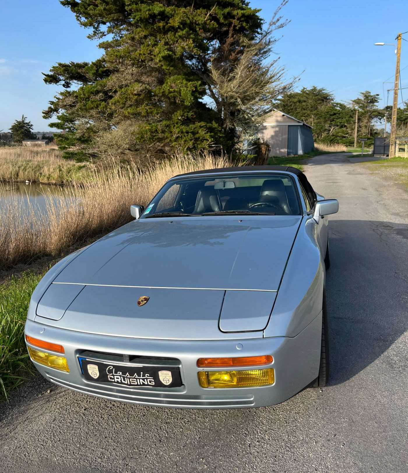 Porsche 944