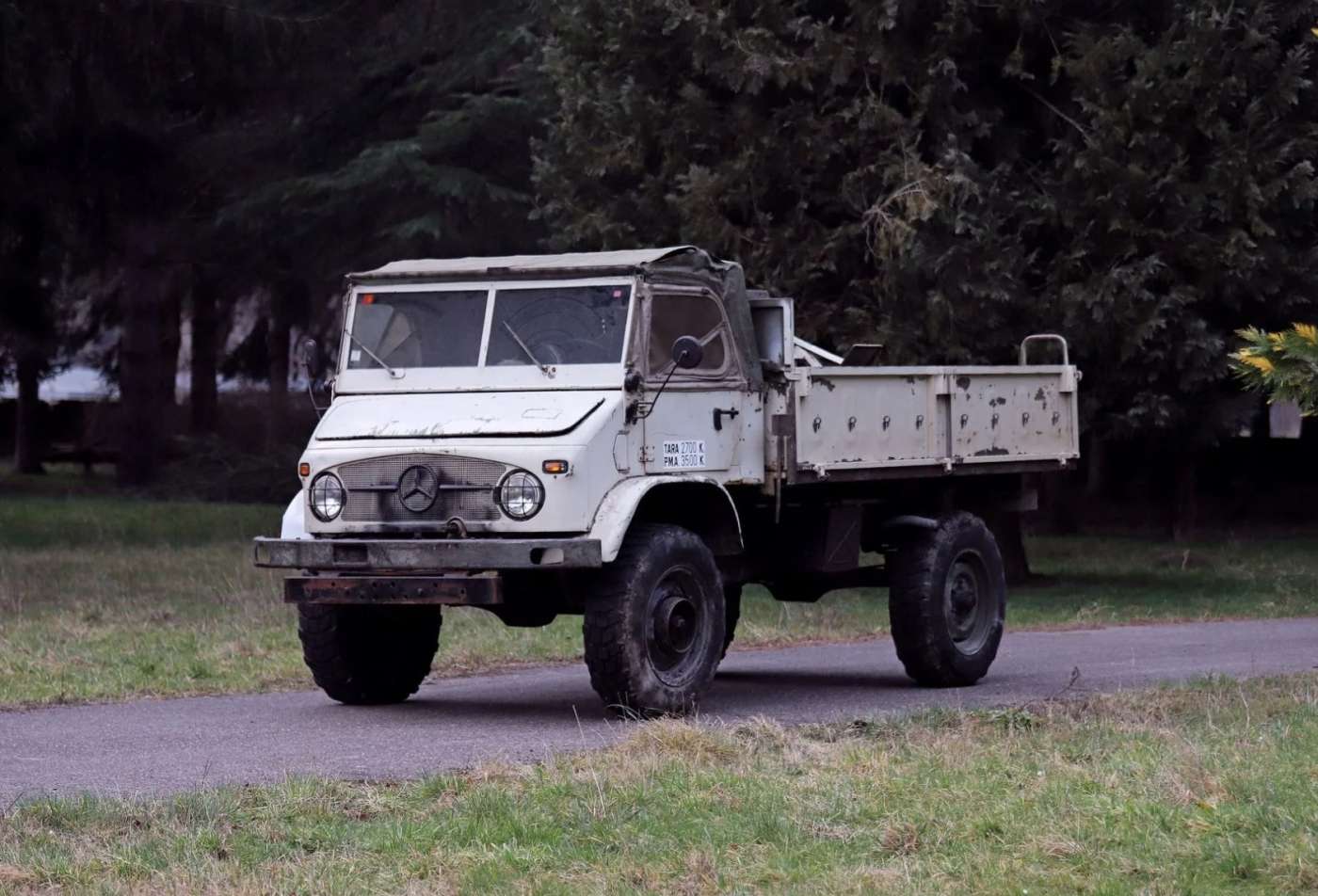 Mercedes-Benz Unimog
