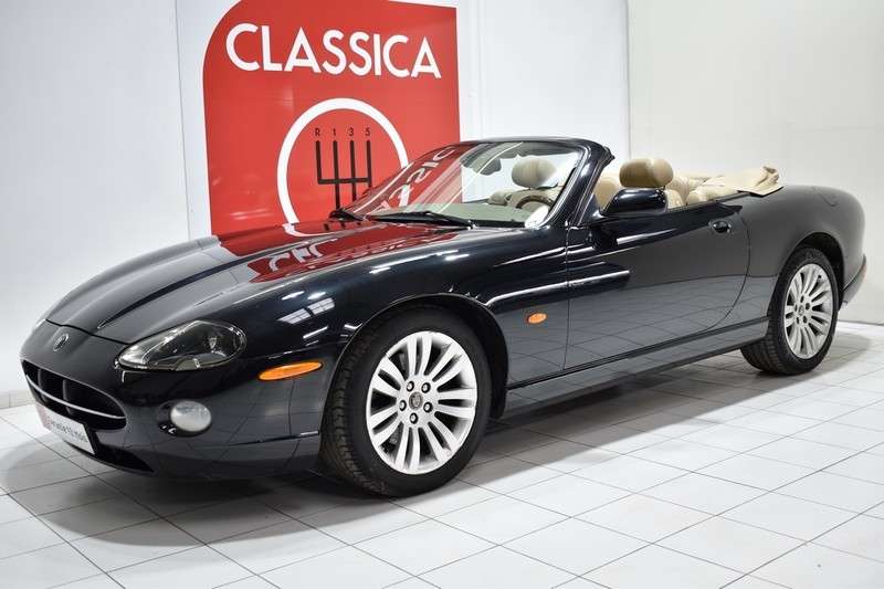 Jaguar XK8