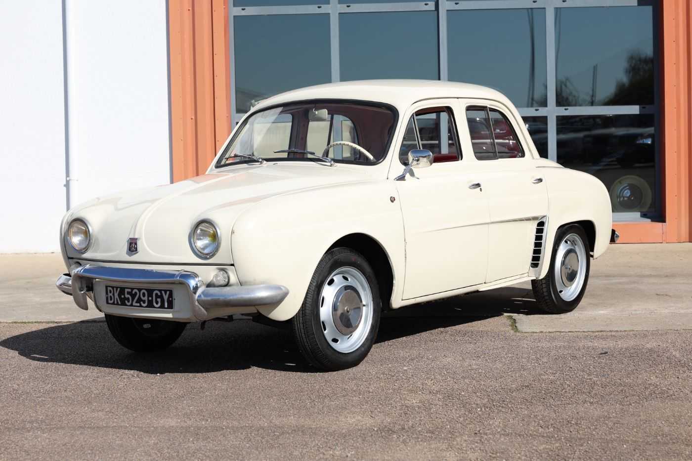 Renault Dauphine