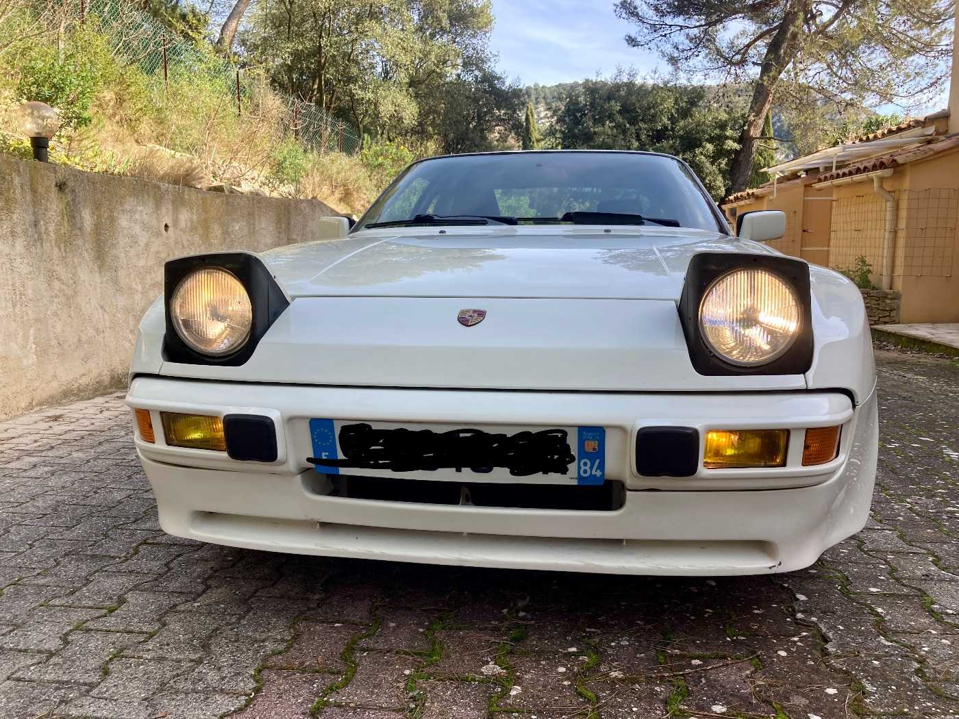 Porsche 944