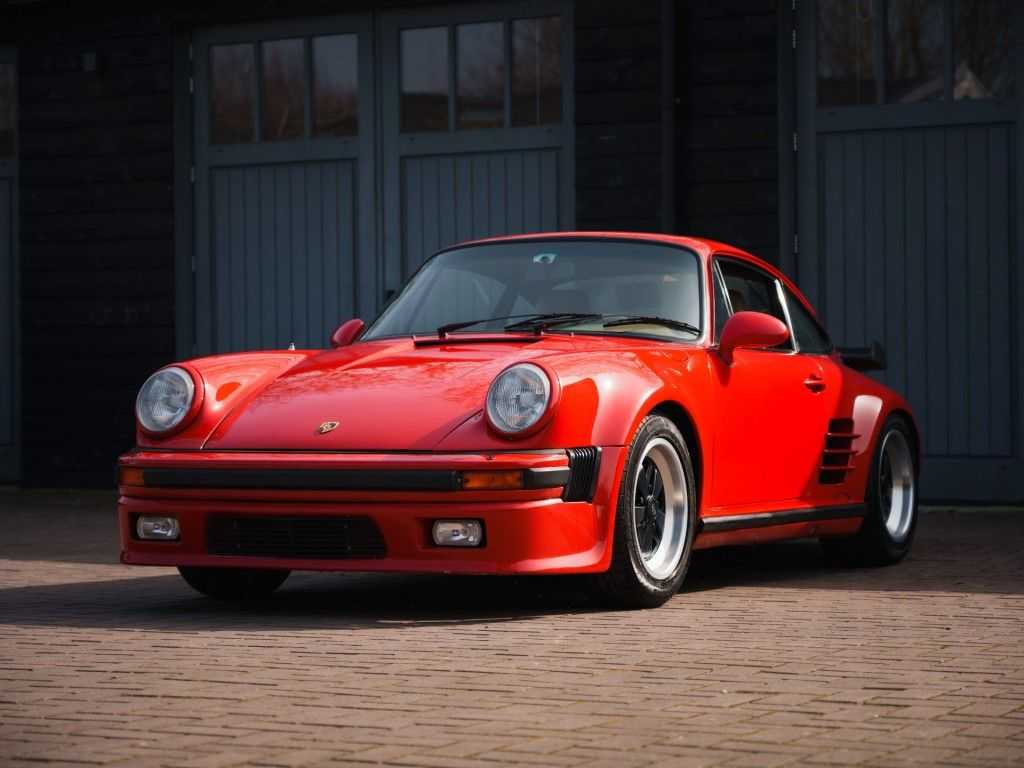 Porsche 930