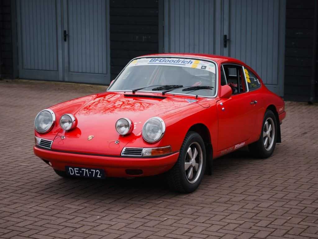 Porsche 911