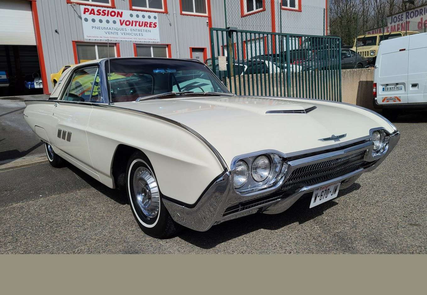 Ford Thunderbird