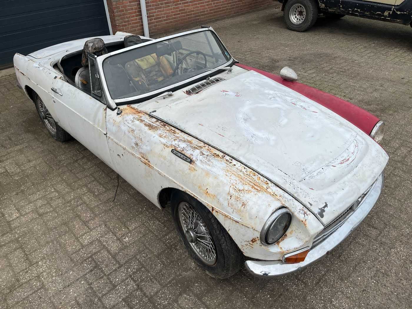 MG C