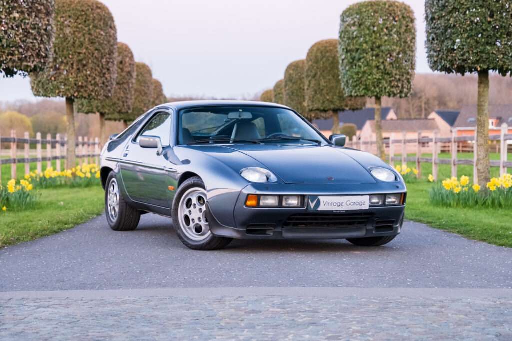 Porsche 928