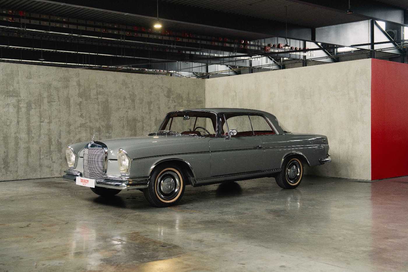 Mercedes-Benz SE