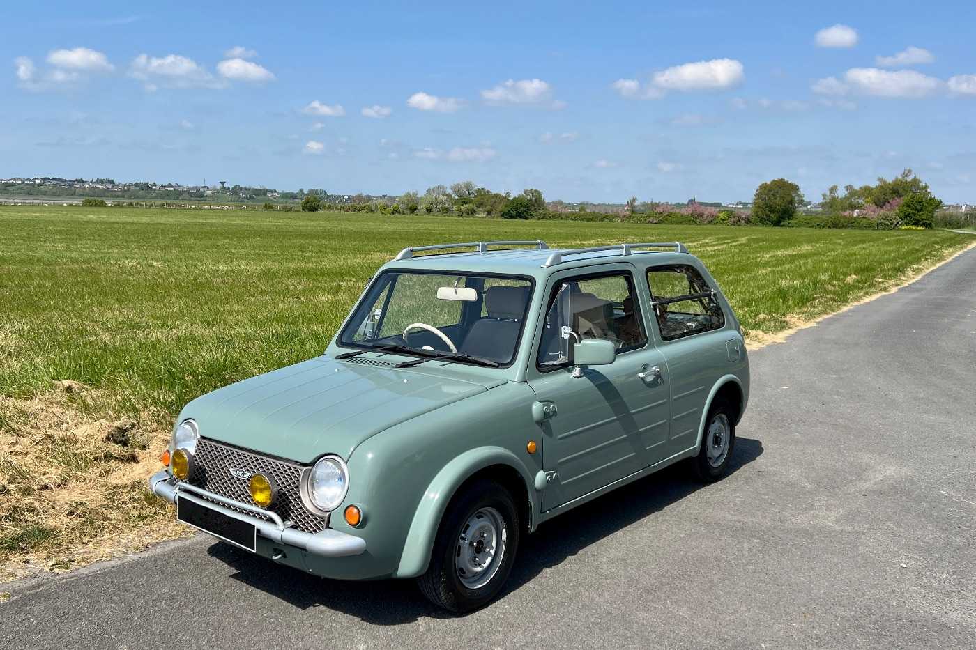 Nissan Pao