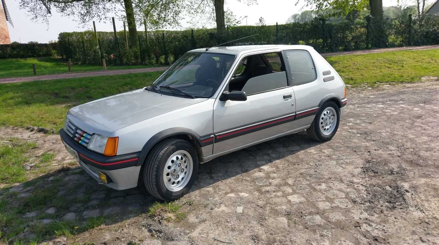 Peugeot 205