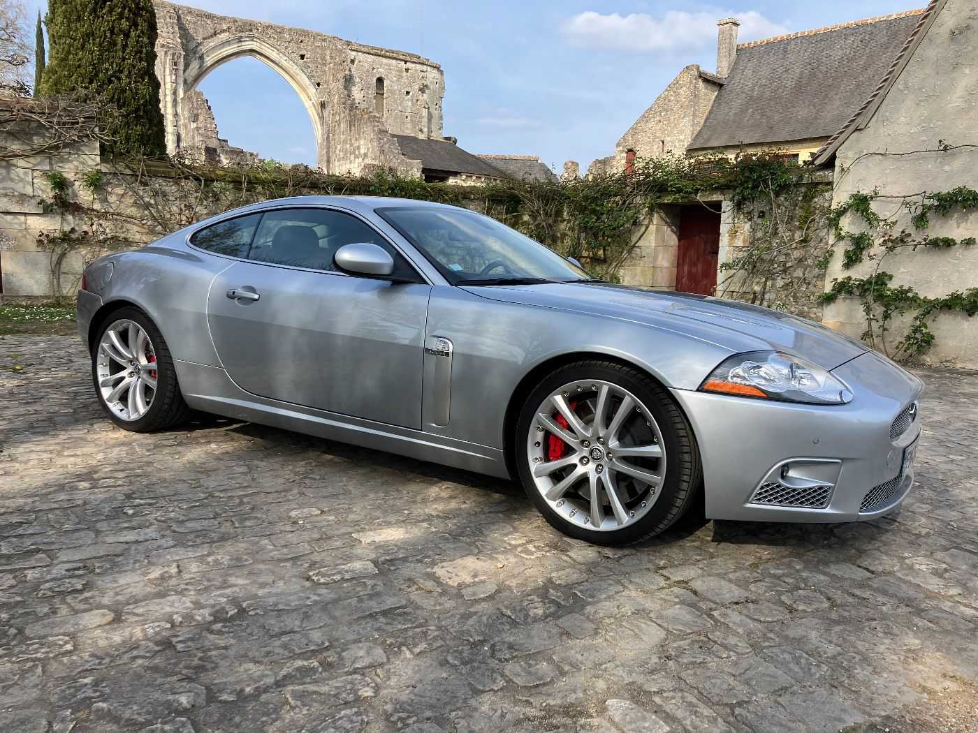 Jaguar XKR