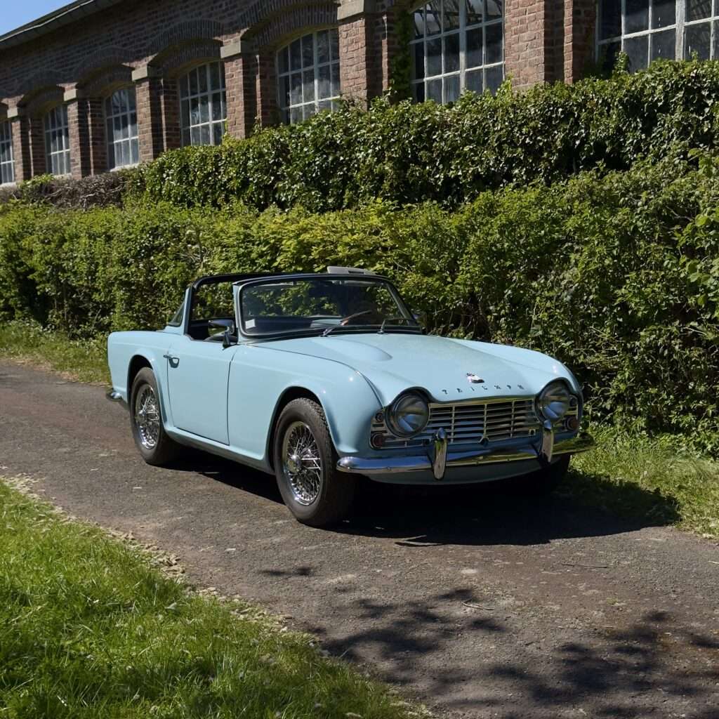 Triumph TR4