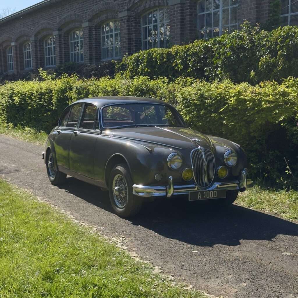 Jaguar MK 2