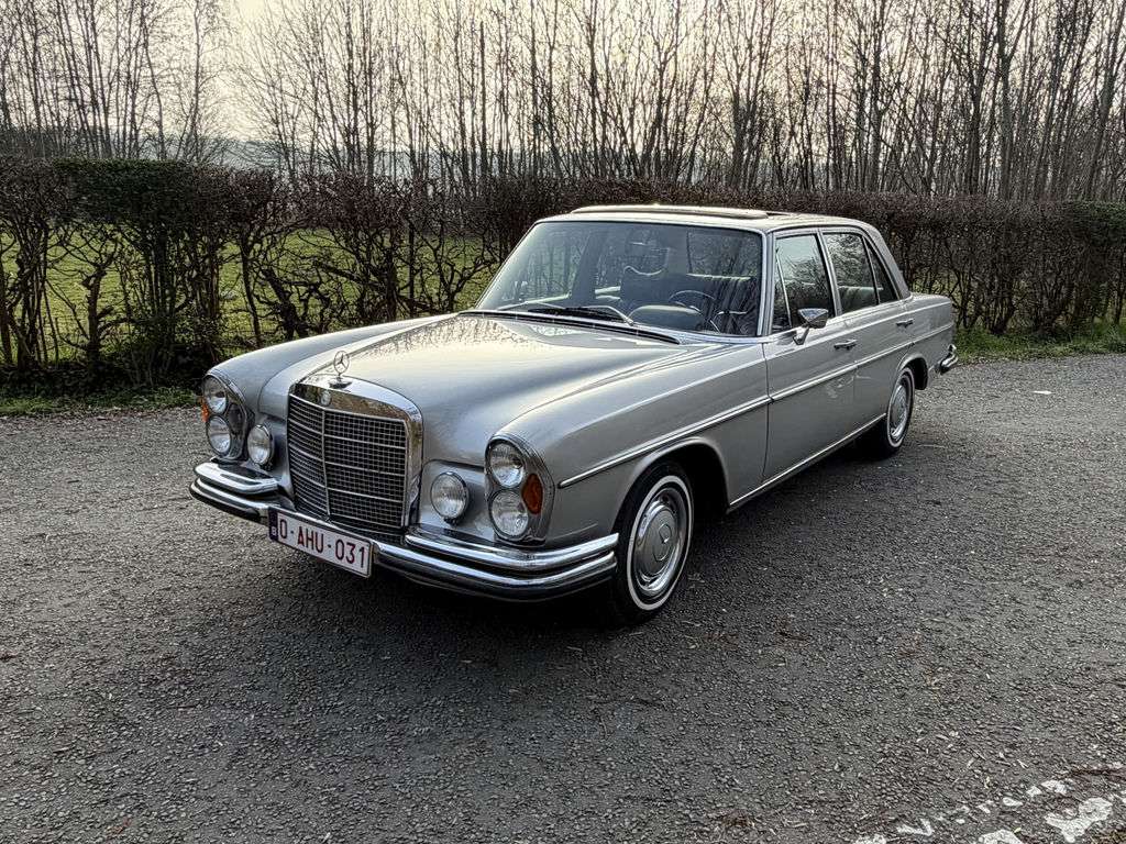 Mercedes-Benz SE