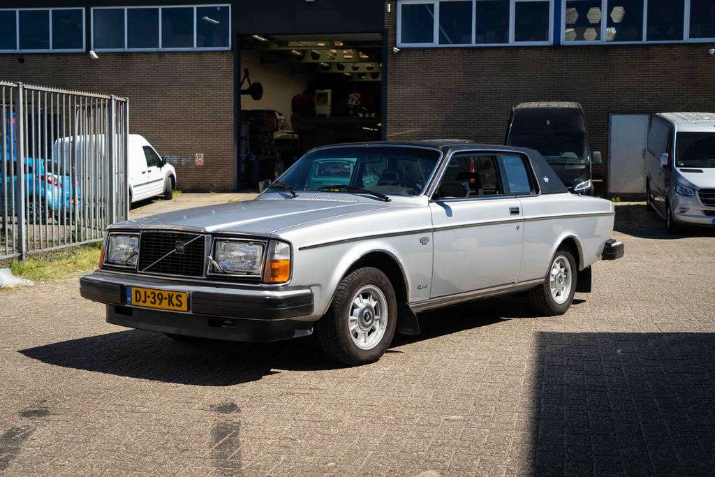 Volvo 262