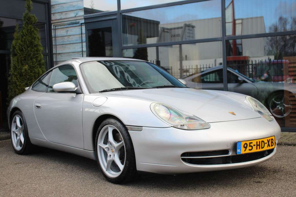 Porsche 996