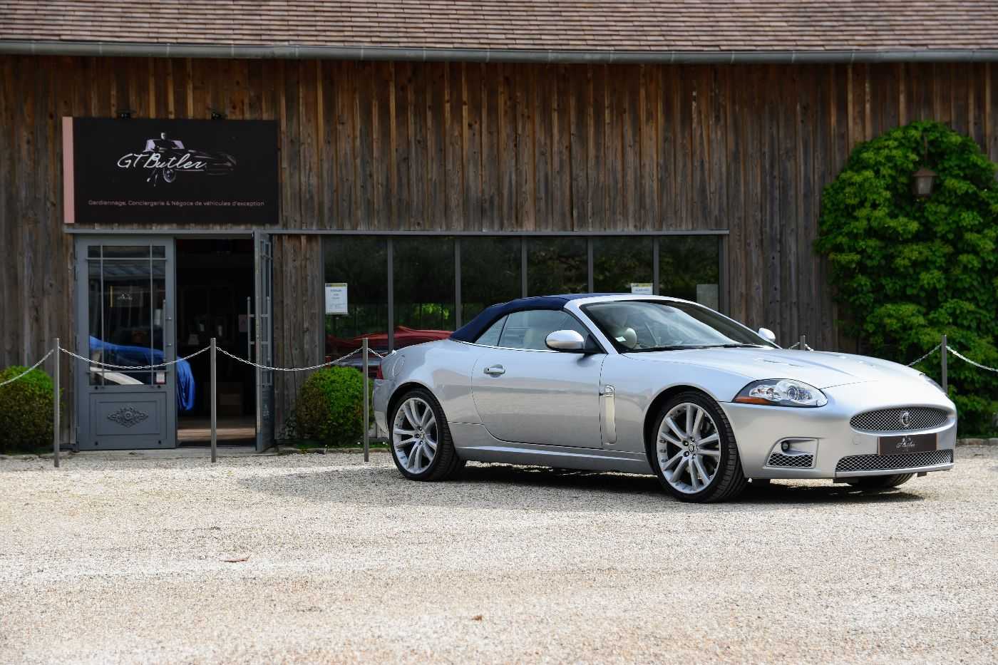 Jaguar XKR
